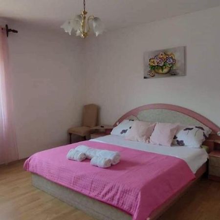 Apartment Eva Rovinjsko Selo Eksteriør billede
